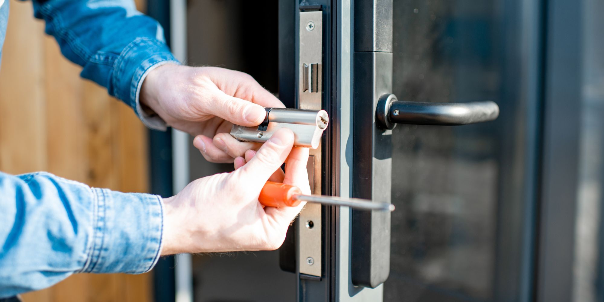 découvrez le coût d'une intervention d'urgence serrurier un dimanche à paris 20. tarifs clairs et transparents pour une assistance rapide et efficace.