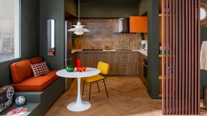 découvrez des idées et conseils pour aménager et entretenir une cuisine en bois ancienne, alliant charme authentique et fonctionnalité moderne.