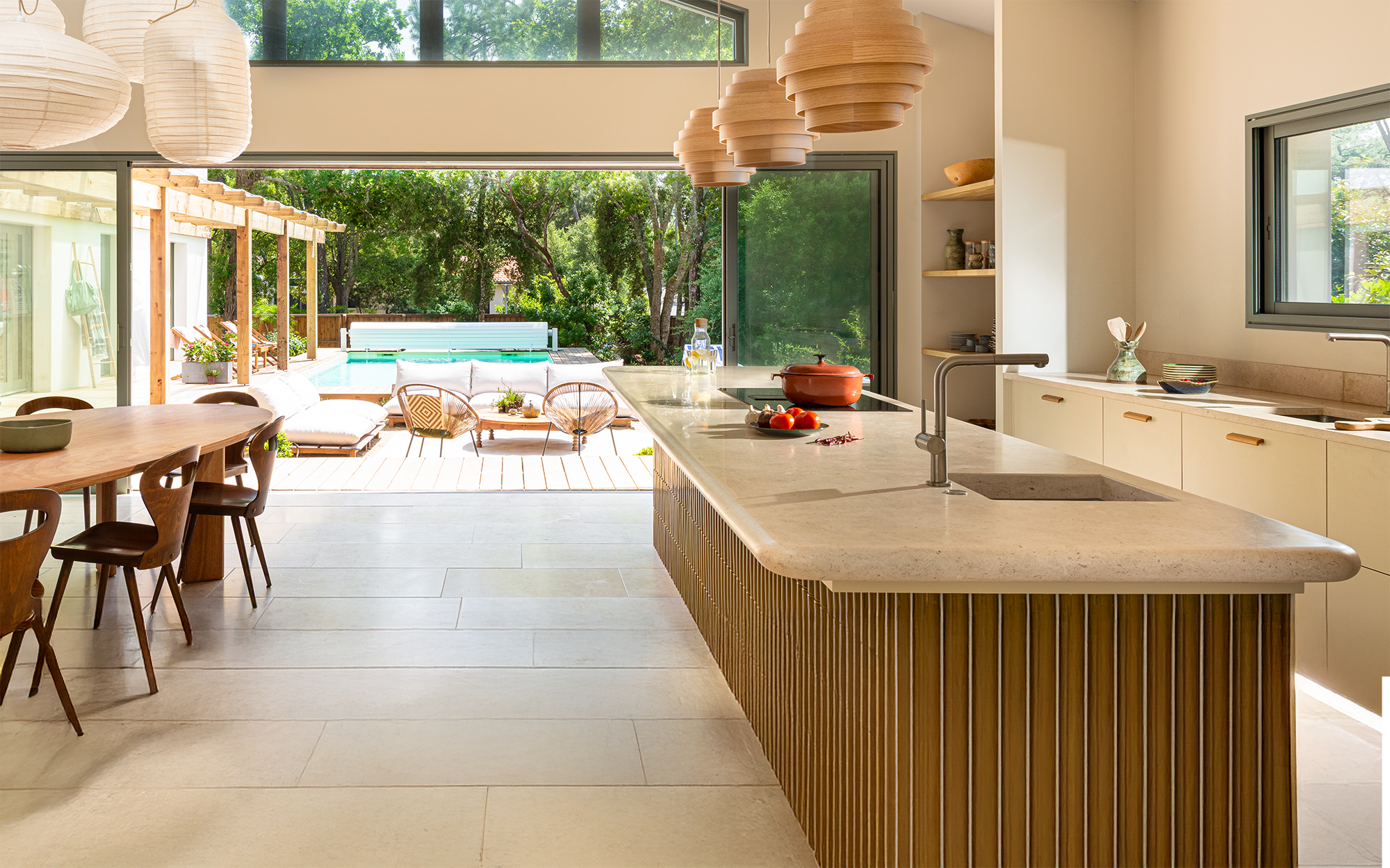 découvrez une cuisine élégante et modulable avec bocklip, alliant design contemporain et fonctionnalité sur mesure pour un espace de vie unique.