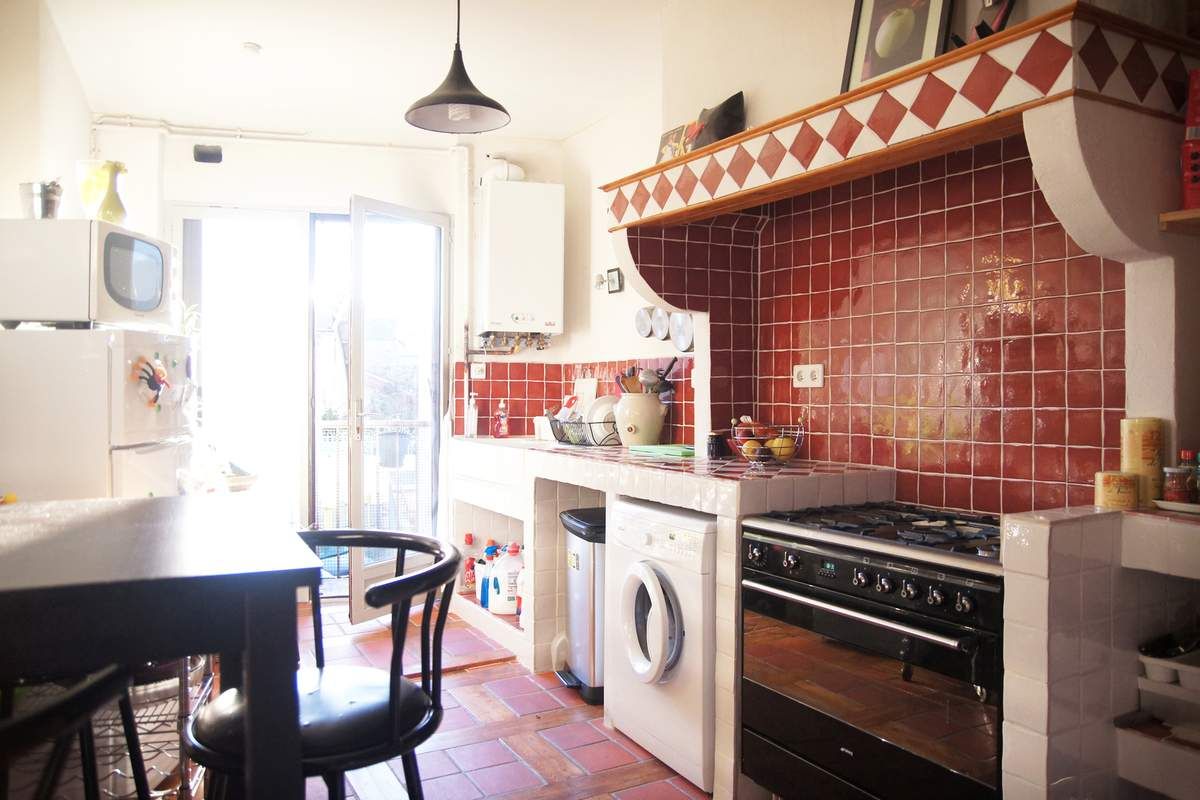 découvrez nos solutions de cuisine maçonnée alliant esthétique et robustesse pour un espace culinaire personnalisé et durable.