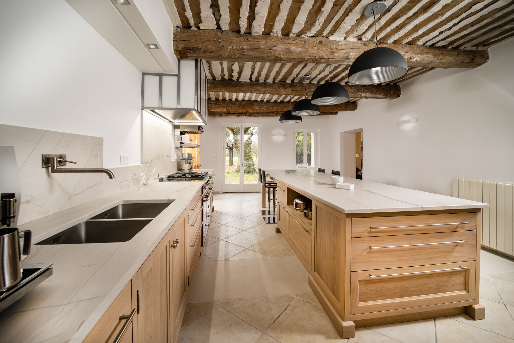 découvrez la cuisine provençale moderne, alliant tradition et créativité pour des saveurs authentiques et raffinées. recettes savoureuses, ingrédients frais et techniques contemporaines.