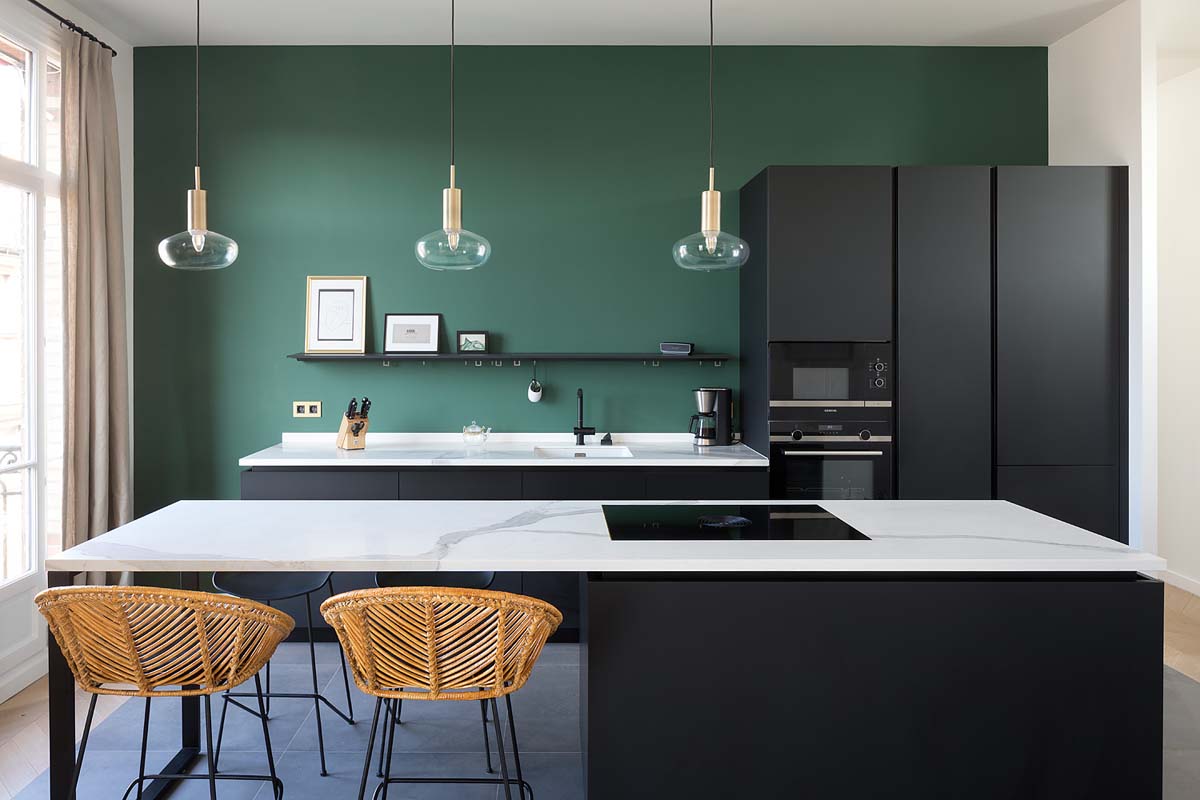 découvrez un cuisiniste expert à paris 14 pour créer la cuisine de vos rêves, alliant design, fonctionnalité et qualité sur mesure.