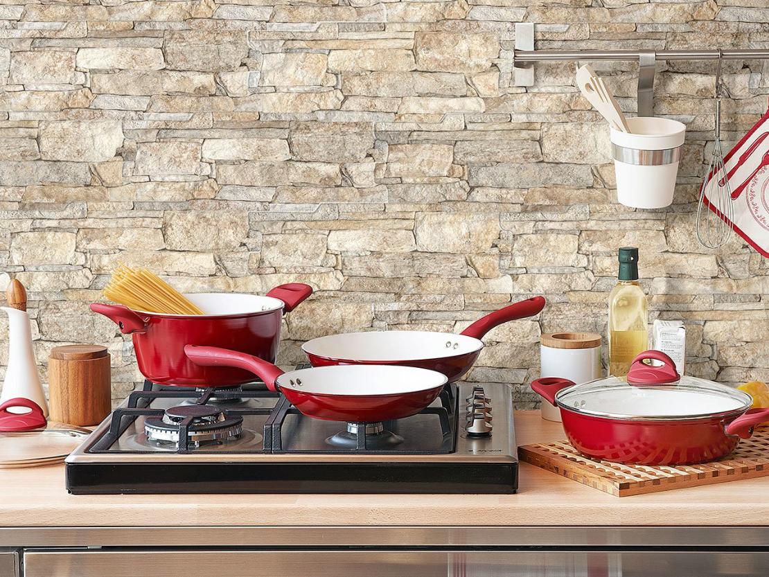 découvrez la définition de la cuisine maçonnée, un style de cuisine construit en matériaux robustes et personnalisés pour un espace de cuisson durable et esthétique.