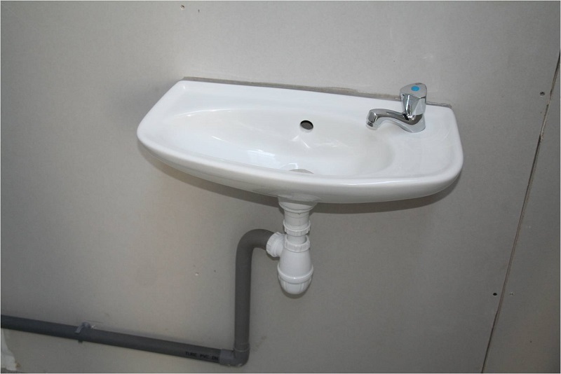 service rapide et efficace de dépannage plomberie pour lavabo de salle de bain. réparation et maintenance assurées par des professionnels qualifiés.