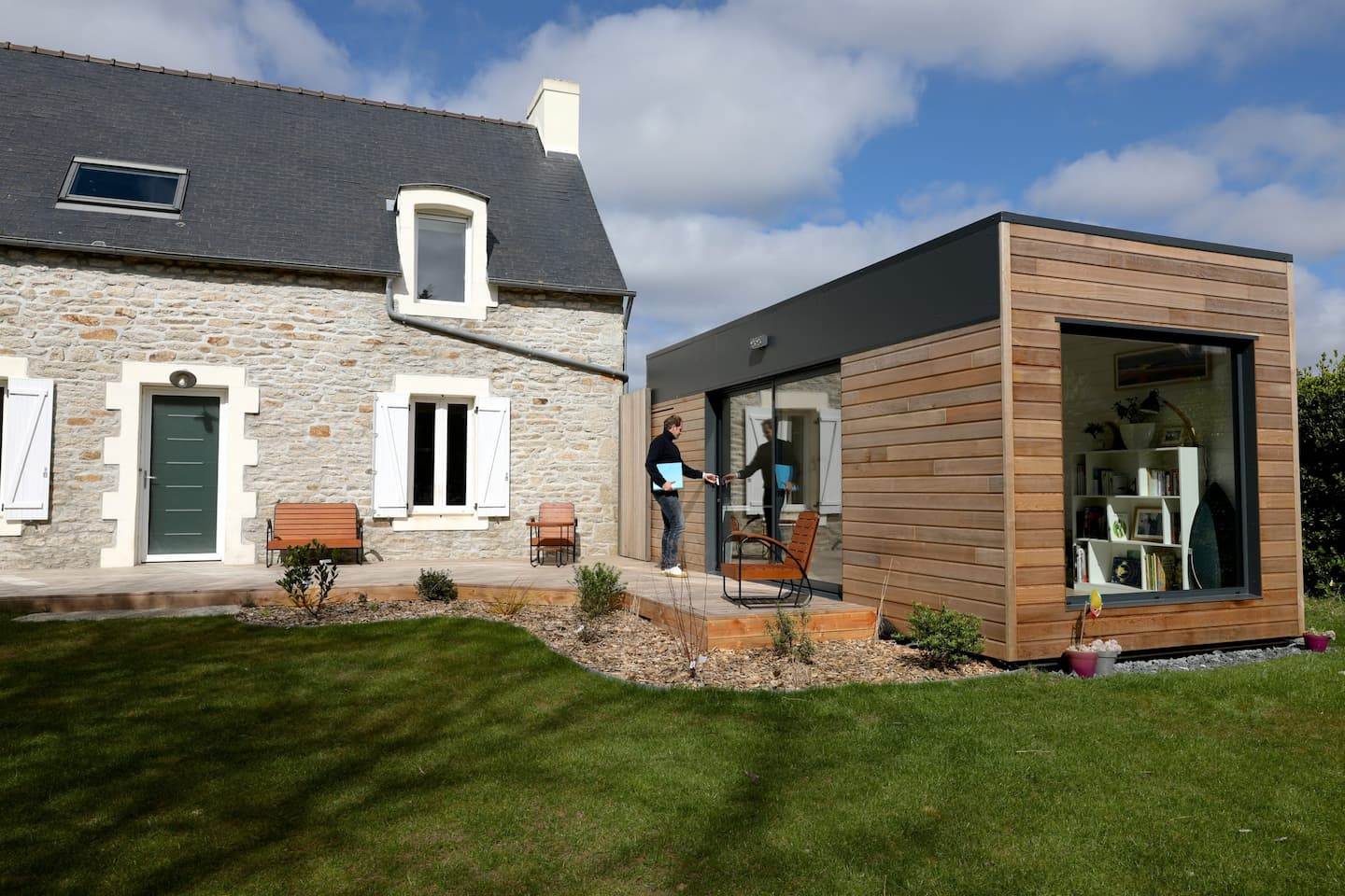 devis agrandissement 40m2 2 obtenez un devis précis pour un agrandissement de 40m². estimez rapidement le coût de votre projet d'extension de maison avec nos experts.