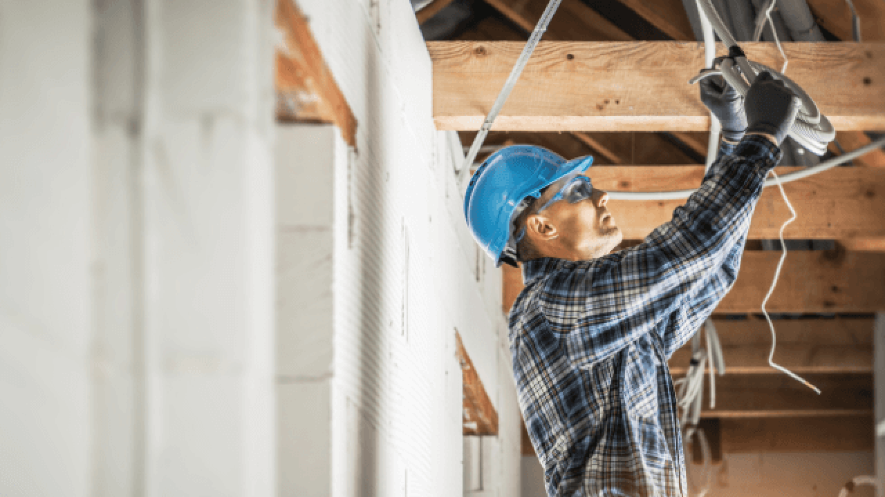 obtenez rapidement un devis électricité personnalisé pour tous vos travaux électriques. comparez les offres et choisissez le meilleur professionnel pour vos besoins.