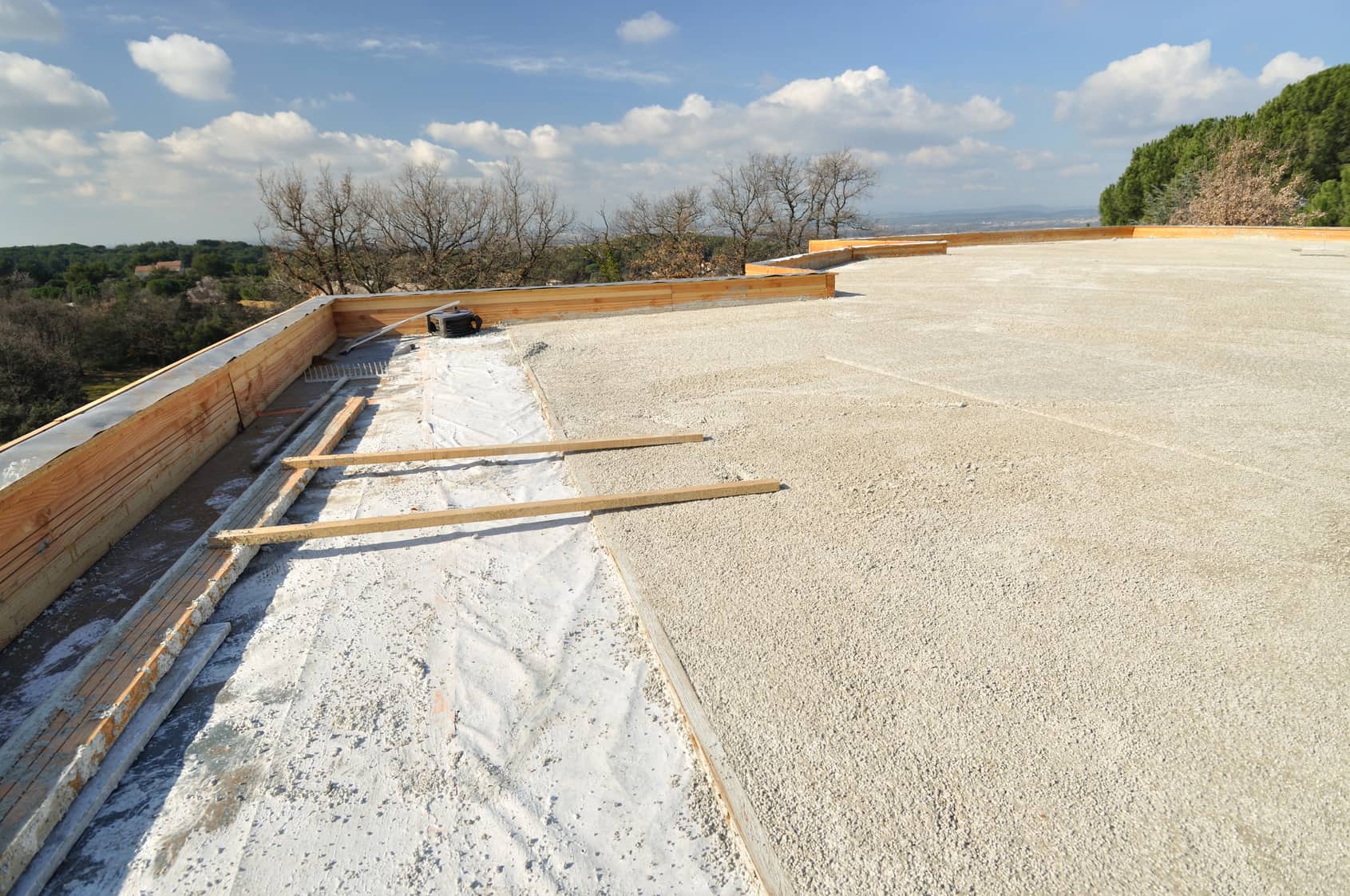 obtenez un devis gratuit et détaillé pour l'étanchéité de votre toit plat. expertise garantie pour protéger efficacement votre toiture contre les infiltrations d'eau.