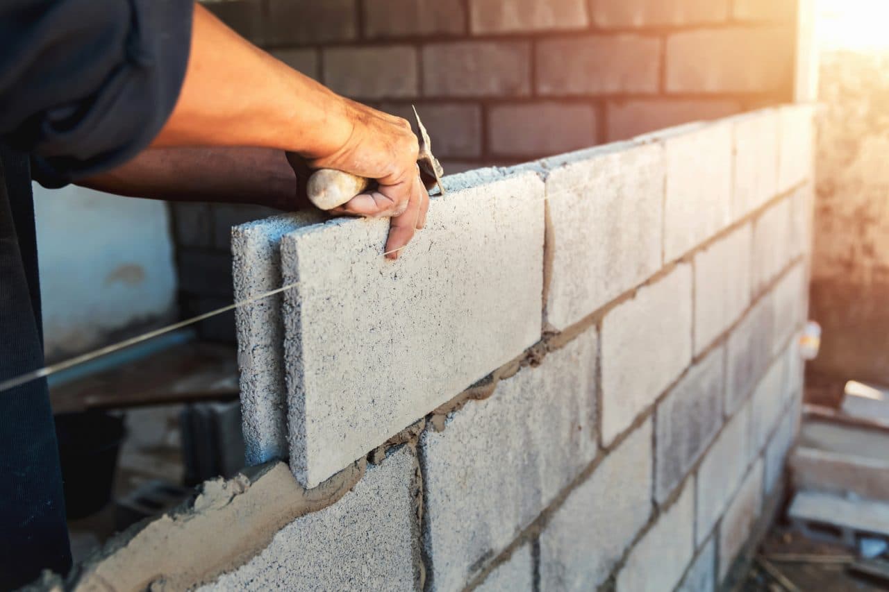 obtenez un devis précis et gratuit pour vos travaux de maçonnerie de maison. comparez les offres des professionnels et réalisez vos projets en toute sérénité.