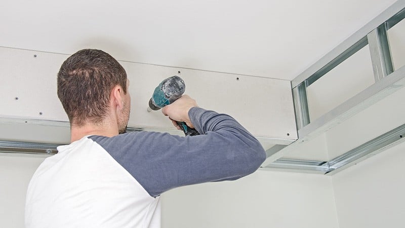 obtenez un devis personnalisé pour l'installation de votre plafond suspendu. comparez les prix et trouvez les meilleurs professionnels près de chez vous rapidement et facilement.