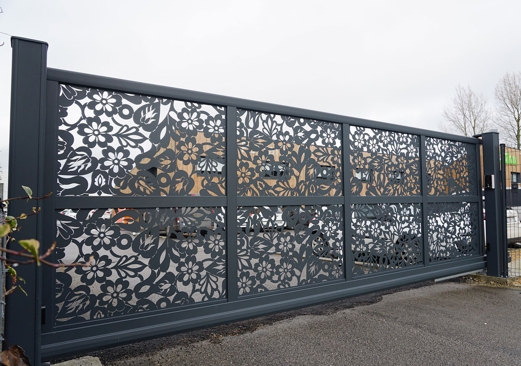 obtenez un devis personnalisé pour votre portail. comparez les prix et trouvez la meilleure offre pour l'installation ou la rénovation de votre portail.