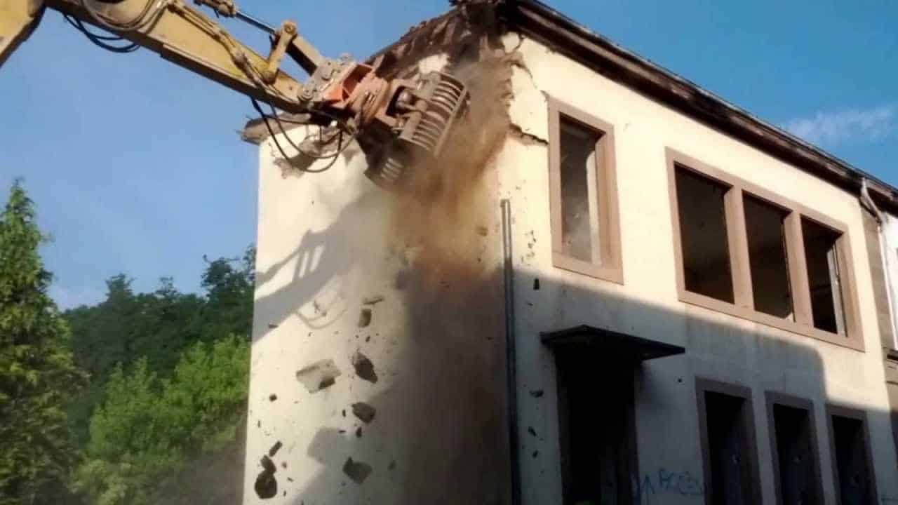 devis rapide demolition appartement obtenez un devis rapide pour la démolition de votre appartement. service efficace et professionnel pour tous vos travaux de démolition.