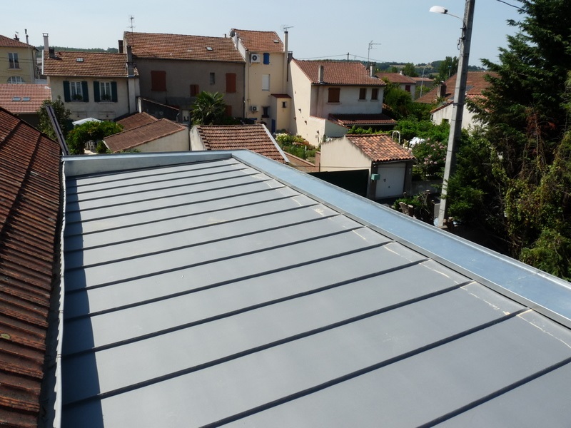 obtenez un devis toiture zinc au meilleur prix rapidement et facilement. profitez de nos offres compétitives pour tous vos travaux de couverture en zinc.