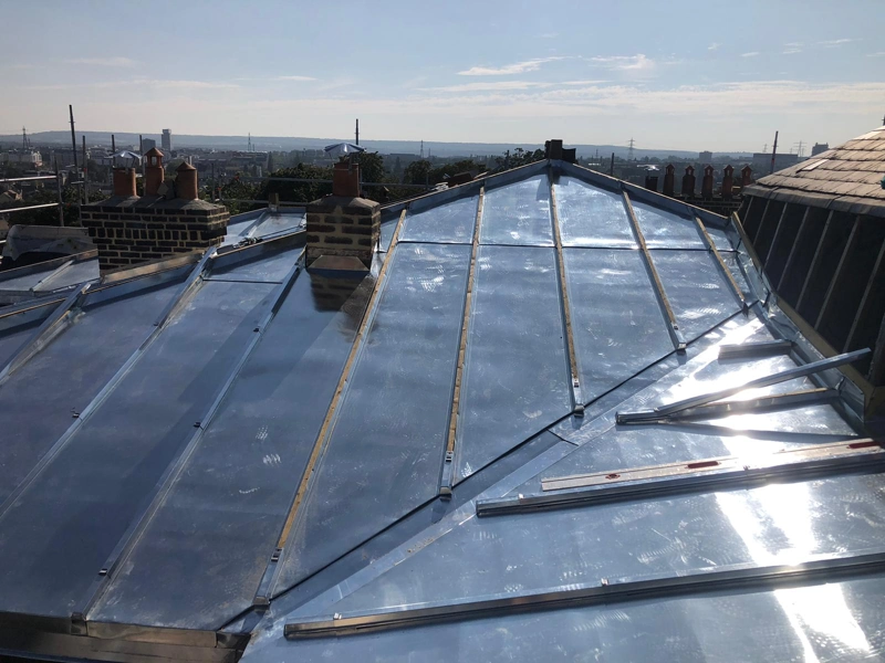 obtenez un devis toiture zinc au meilleur prix rapidement et facilement. comparez les offres des professionnels pour un toit durable et esthétique à petit coût.