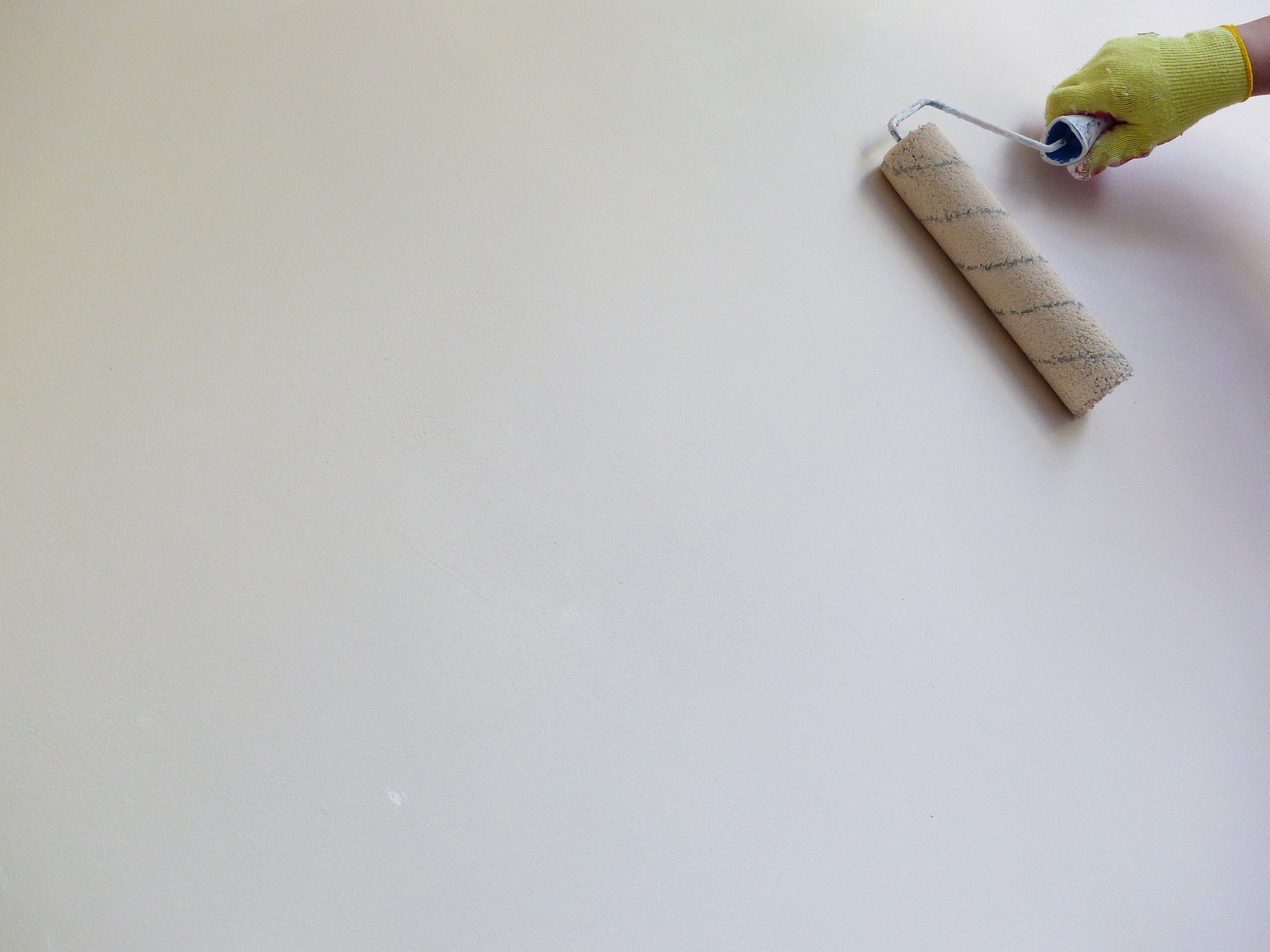 découvrez combien de temps il faut pour peindre un appartement de 70m², conseils pour bien planifier vos travaux et obtenir un résultat professionnel.