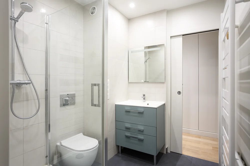 duree renovation salle de bain 9 découvrez la durée moyenne pour la rénovation de votre salle de bain, les étapes clés et conseils pour un projet réussi dans les délais.