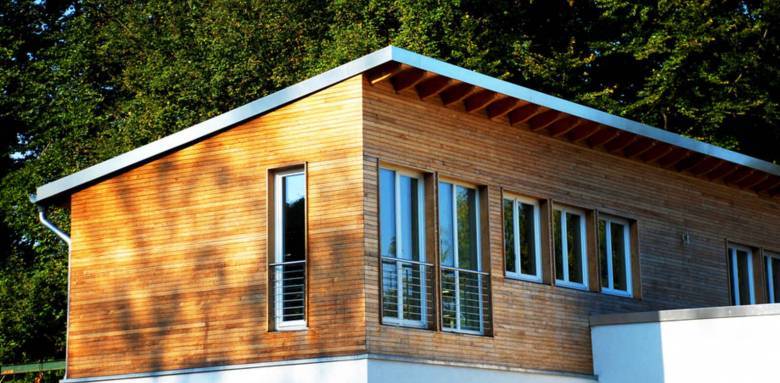 découvrez nos solutions d'élévation de toiture pour augmenter l'espace de votre habitation tout en améliorant son esthétique et son confort.