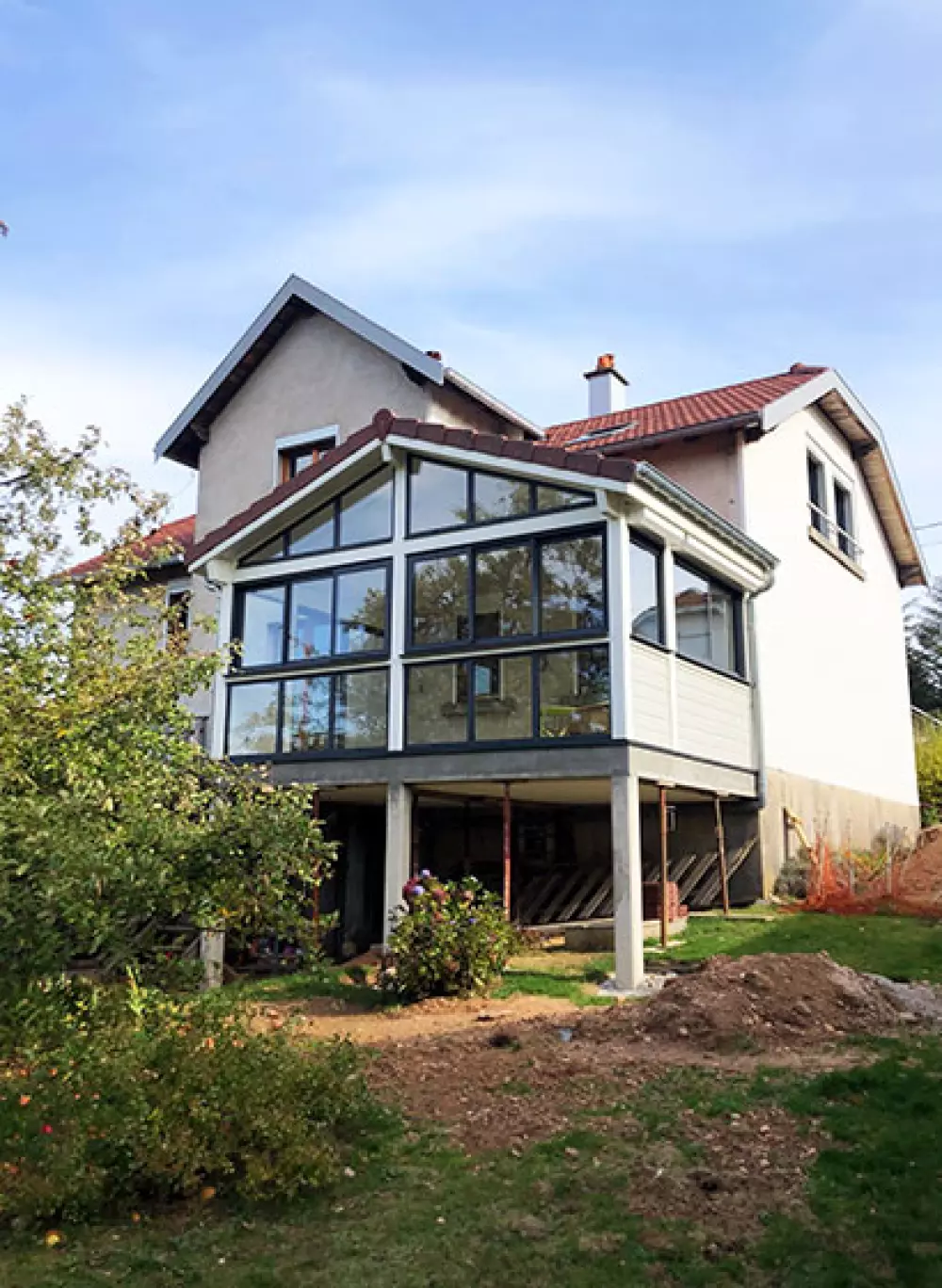 découvrez comment réaliser une extension de maison adaptée à vos besoins avec nos conseils et exemples inspirants pour agrandir votre espace de vie.