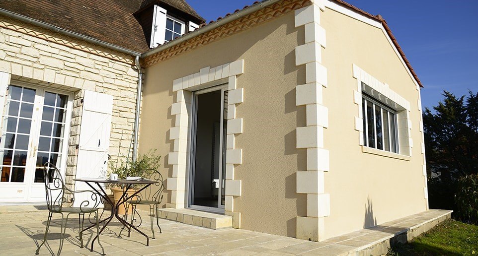 découvrez notre service d'extension de 20m² pour agrandir votre espace de vie avec style et fonctionnalité. solutions sur mesure et qualité garantie.