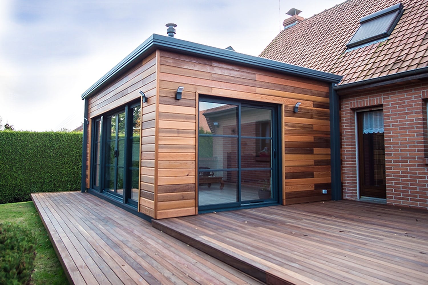 découvrez nos solutions d'extension maison en bois, alliant esthétisme, durabilité et respect de l'environnement pour agrandir votre habitat avec charme.