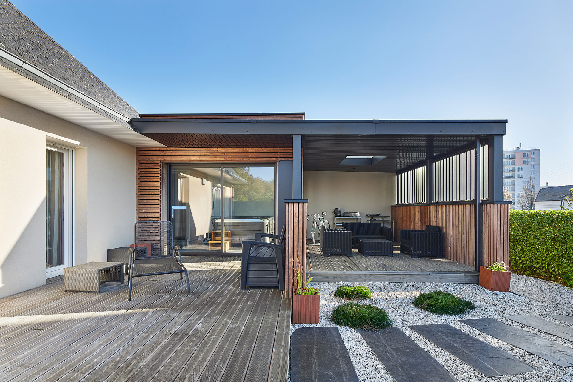 découvrez comment optimiser votre espace avec une extension de maison en l, alliant fonctionnalité et esthétisme pour un habitat agrandi et confortable.