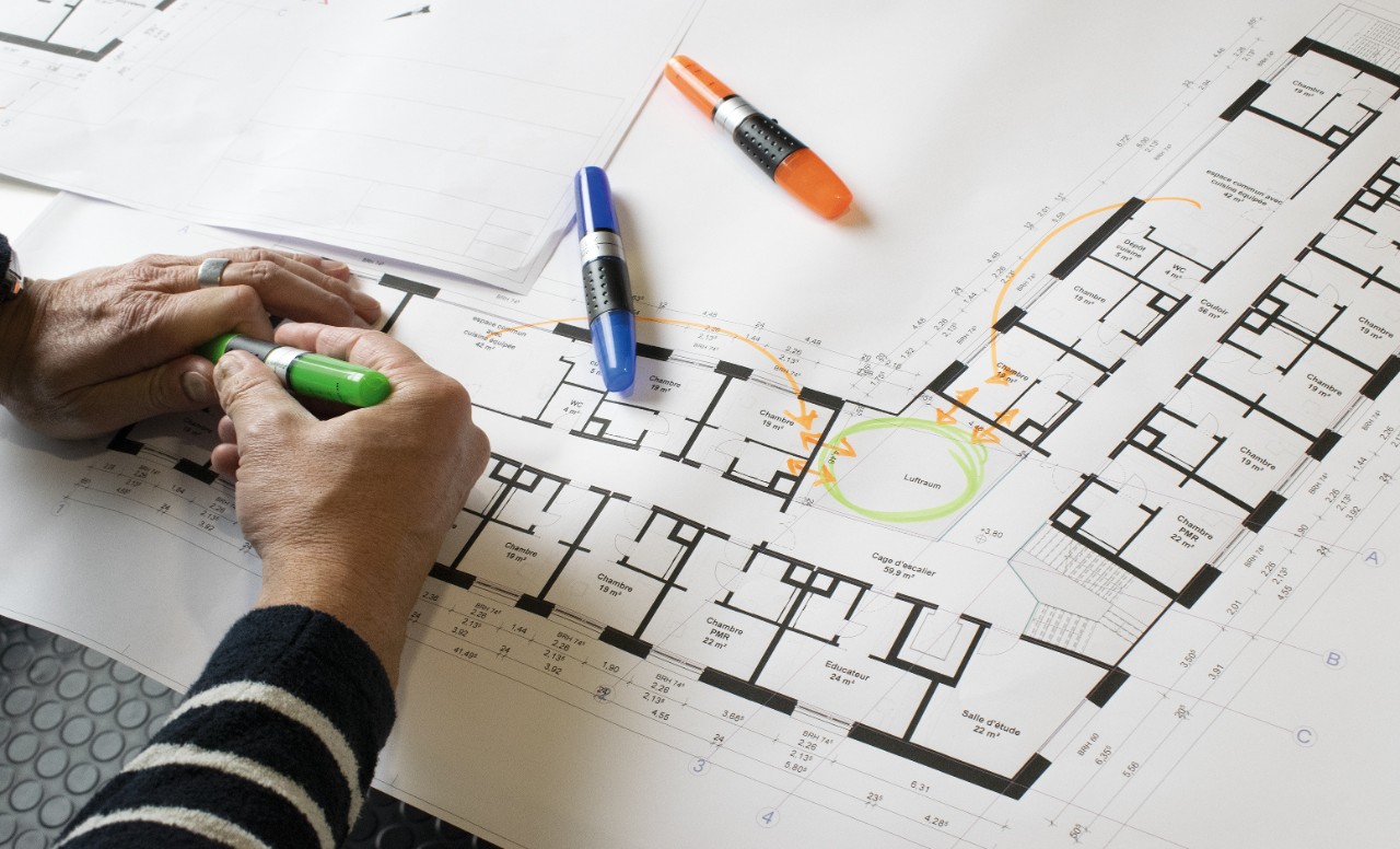 découvrez notre formation architecte d’intérieur 2025, conçue pour vous accompagner dans le développement de vos compétences créatives et techniques. inscrivez-vous dès maintenant pour une carrière réussie dans le design d’espace.