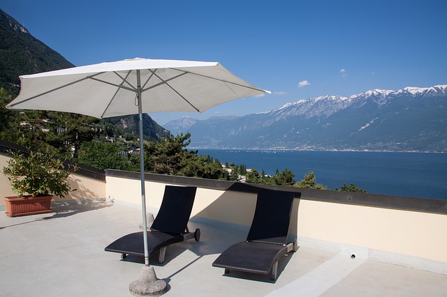 découvrez notre guide complet pour aménager et décorer votre terrasse tropézienne, conseils pratiques et idées d'inspiration pour profiter pleinement de votre espace extérieur.