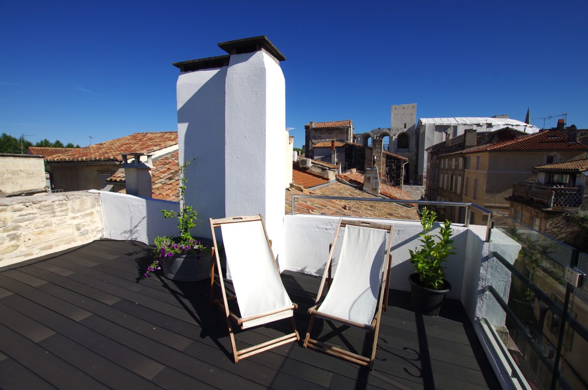 guide terrasse tropezienne 5 découvrez notre guide complet pour aménager et optimiser votre terrasse tropézienne, alliant charme méditerranéen et confort moderne.