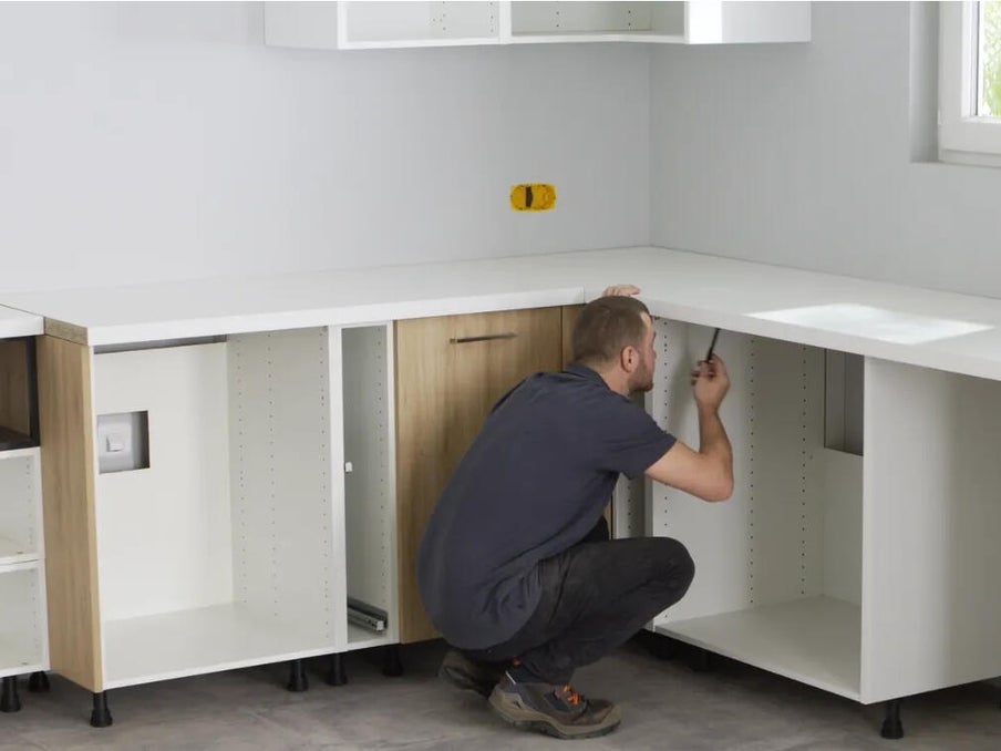 découvrez nos services d'installation de cuisine sur mesure, alliant fonctionnalité et design pour un espace optimisé et moderne.