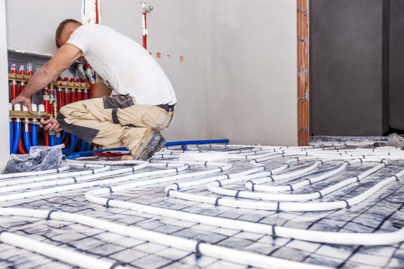 installer chauffage sol renovation 2 découvrez comment installer un chauffage au sol lors de votre rénovation pour un confort optimal et une meilleure performance énergétique.