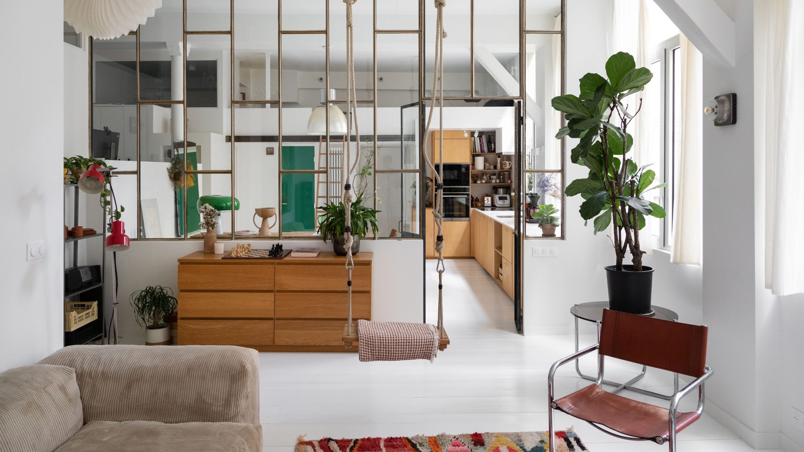 loft a renover a paris scaled découvrez ce loft à rénover à paris, une opportunité rare pour créer un espace unique au cœur de la capitale. idéal pour les amateurs de rénovation et de design.