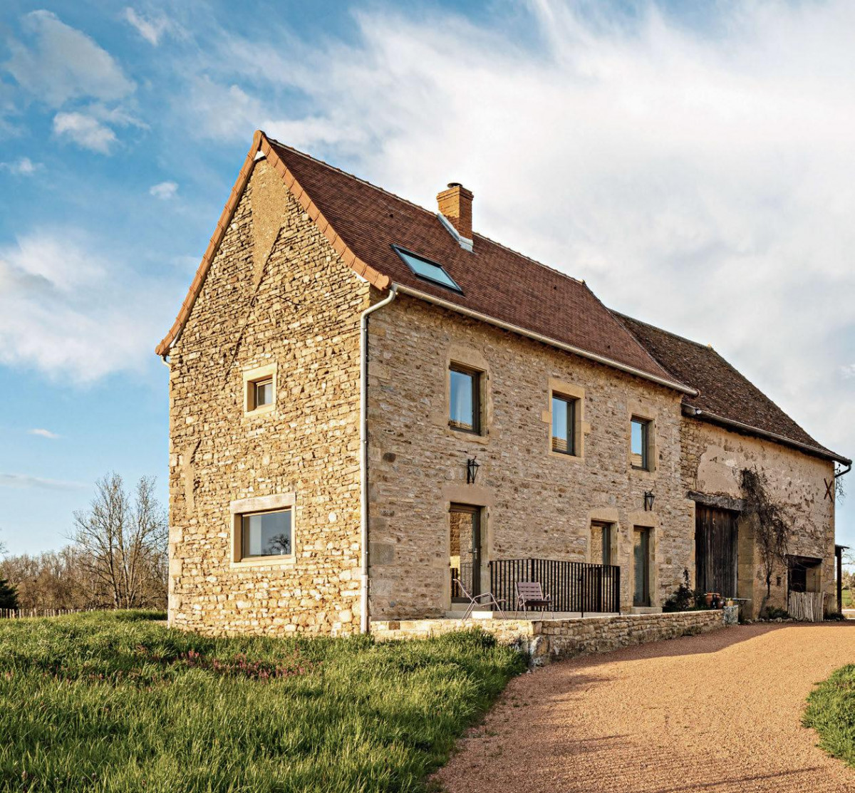 maison ferme a renover pres paris 1 découvrez cette maison ferme à rénover près de paris, une opportunité unique pour créer votre résidence idéale alliant charme de l'ancien et proximité de la capitale.