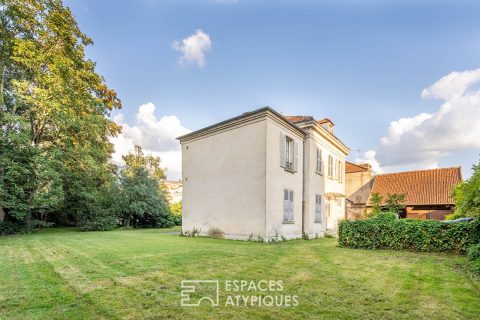 découvrez un mas à rénover situé dans le 15e arrondissement de paris, une opportunité unique pour créer la maison de vos rêves au cœur de la capitale.