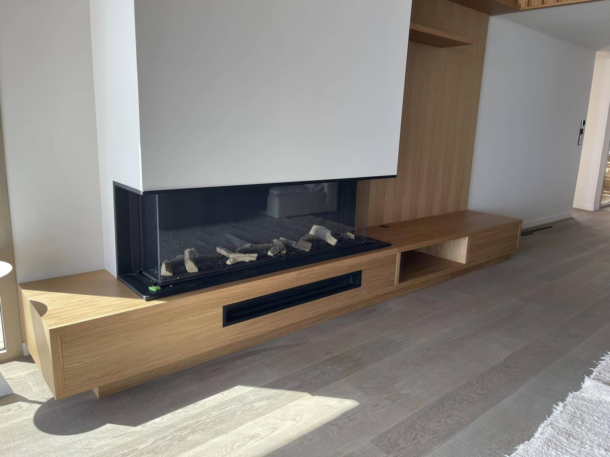 découvrez nos menuisiers experts à marseille, artisans locaux qualifiés pour tous vos travaux de menuiserie, sur mesure et de qualité.