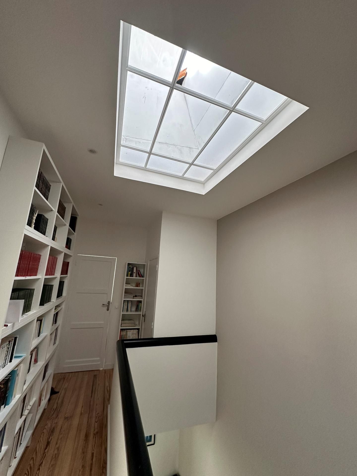 menuisier médoc sur mesure : création et installation de meubles et aménagements personnalisés pour votre intérieur et extérieur. qualité et savoir-faire local.