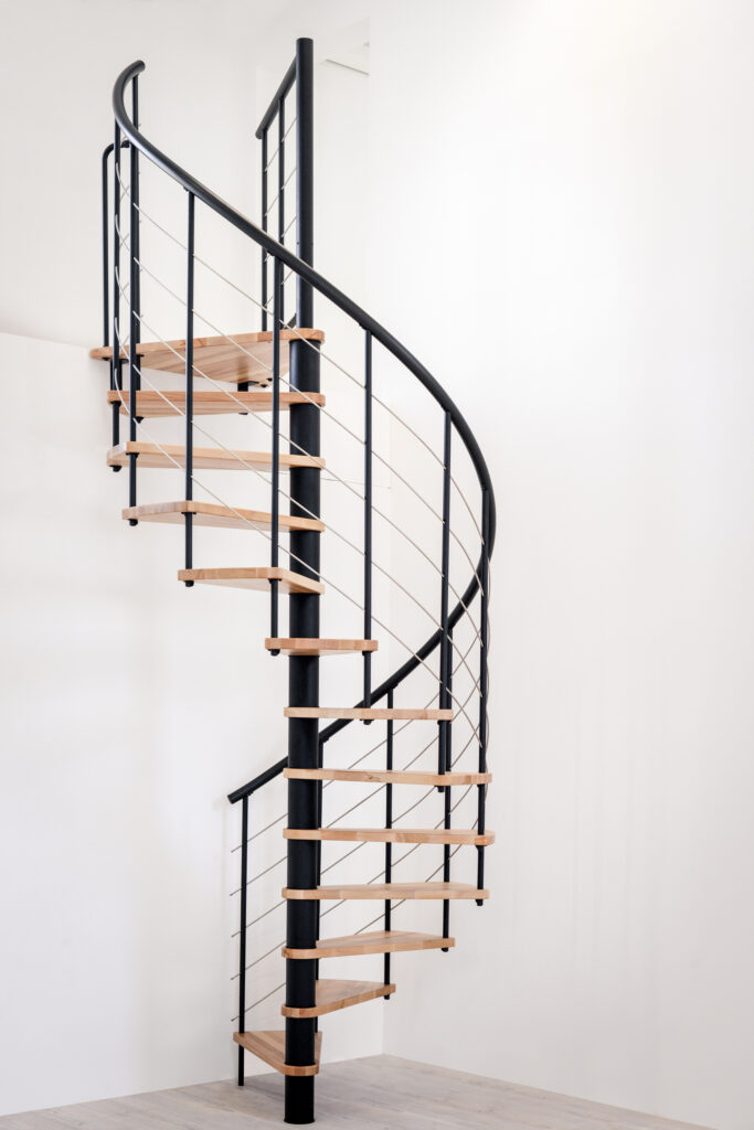 comparez les prix des monte-escaliers pour escaliers colimaçon et trouvez la solution idéale pour votre domicile en toute simplicité.