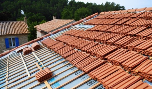 découvrez comment optimiser le coût de votre toiture grâce à des conseils pratiques et des solutions économiques adaptées à vos besoins.