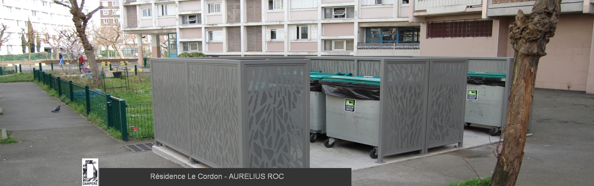 découvrez comment optimiser l'aménagement de votre local poubelle pour un espace propre, organisé et facile à gérer.