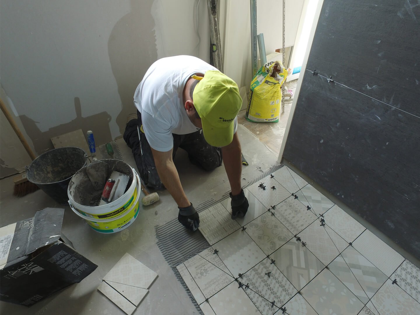 découvrez nos ouvriers spécialisés en salle de bain pour tous vos travaux de rénovation, installation et entretien. qualité et savoir-faire garantis.