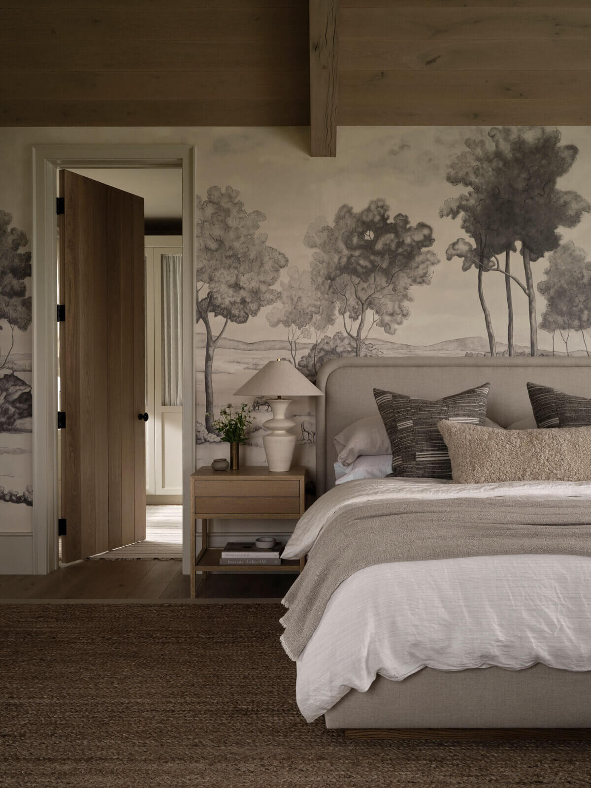 découvrez notre sélection de papiers peints tendance pour adultes, alliant style moderne et élégance pour sublimer votre intérieur avec goût.