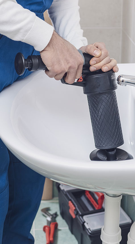 plombier déboucheur professionnel : dites adieu aux canalisations bouchées grâce à nos services rapides et efficaces.