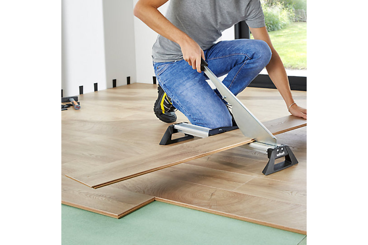 découvrez nos services professionnels de pose de parquet stratifié pour un sol esthétique, durable et facile à entretenir. expertise et qualité garanties.