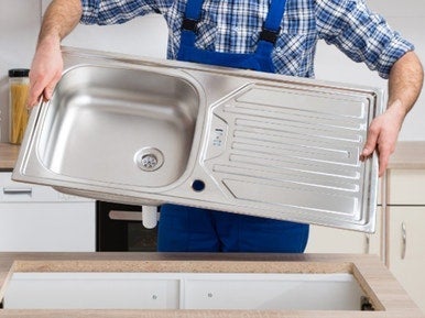 découvrez nos conseils pratiques pour poser un évier encastrable facilement et efficacement. guide étape par étape pour une installation réussie.