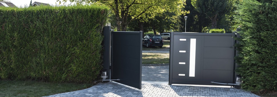 spécialiste en installation de portails électriques, garantissant sécurité, confort et modernité pour votre habitat ou votre entreprise.