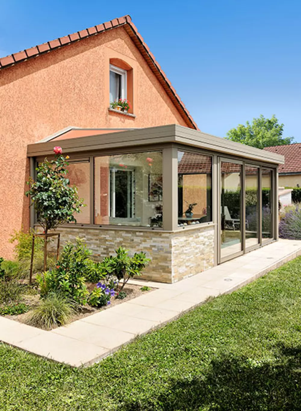 découvrez les prix pour l'agrandissement de votre maison avec une véranda. guide complet des coûts, matériaux et conseils pour réussir votre projet d'extension.