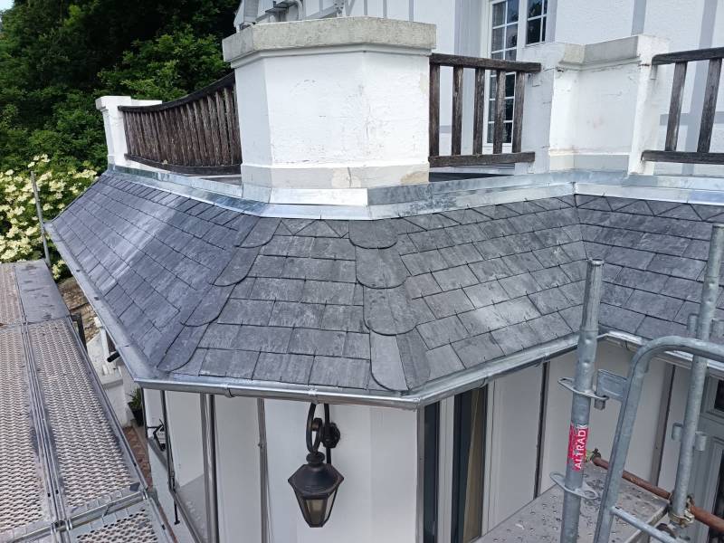 prix couvreur toiture 1 découvrez les prix des couvreurs pour la réparation et l'installation de toiture. obtenez des devis détaillés pour vos travaux de couverture.