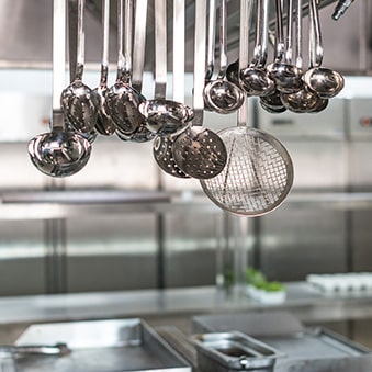 découvrez les prix des cuisines professionnelles adaptés à tous les besoins et budgets. comparez les offres et trouvez la cuisine pro idéale pour votre activité.