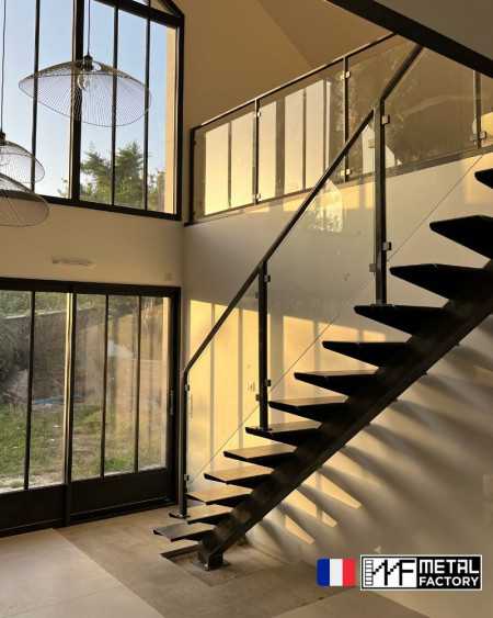 découvrez les tarifs pour un escalier intérieur adapté à votre style et à votre budget. comparez les prix des différents matériaux et modèles pour faire le meilleur choix.