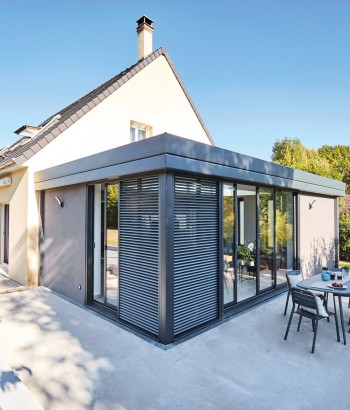 découvrez les prix moyens pour une extension de maison avec étage et obtenez des conseils pour bien planifier votre projet d'agrandissement.