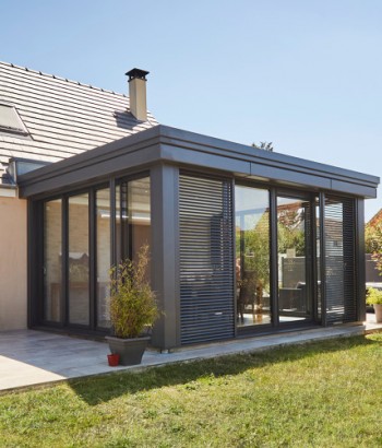 découvrez des exemples concrets de prix pour une extension de maison afin de planifier votre projet en toute sérénité.