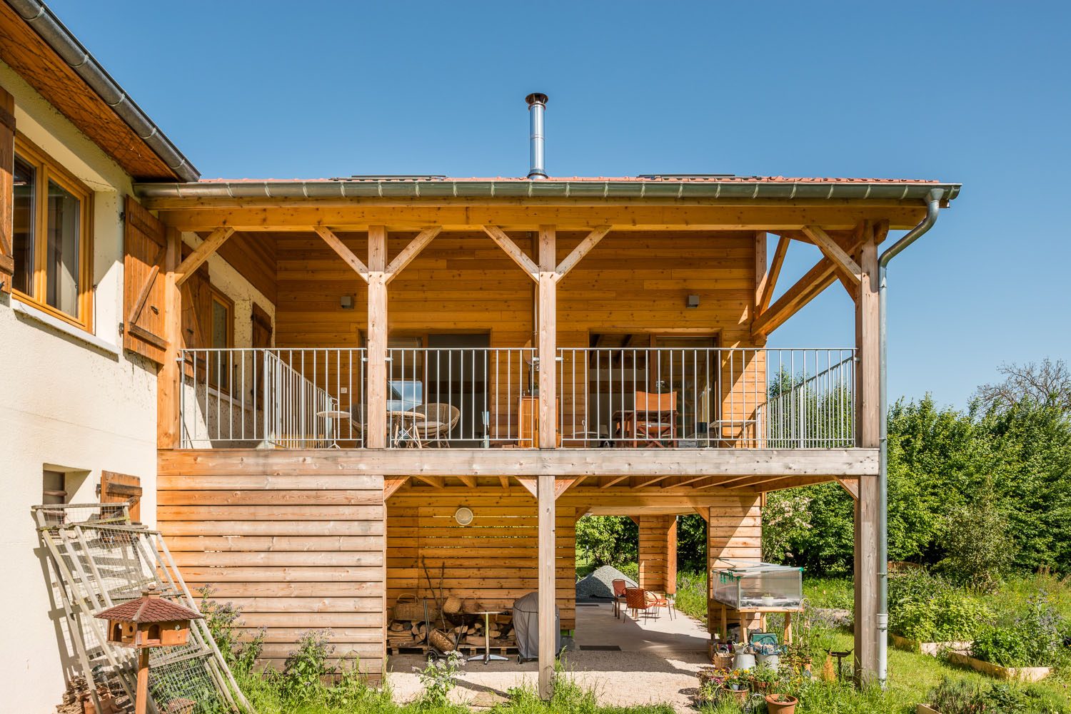 découvrez les tarifs pour une extension sur pilotis en béton, incluant les coûts des matériaux, de la main-d'œuvre et des étapes de construction pour votre projet d'agrandissement.